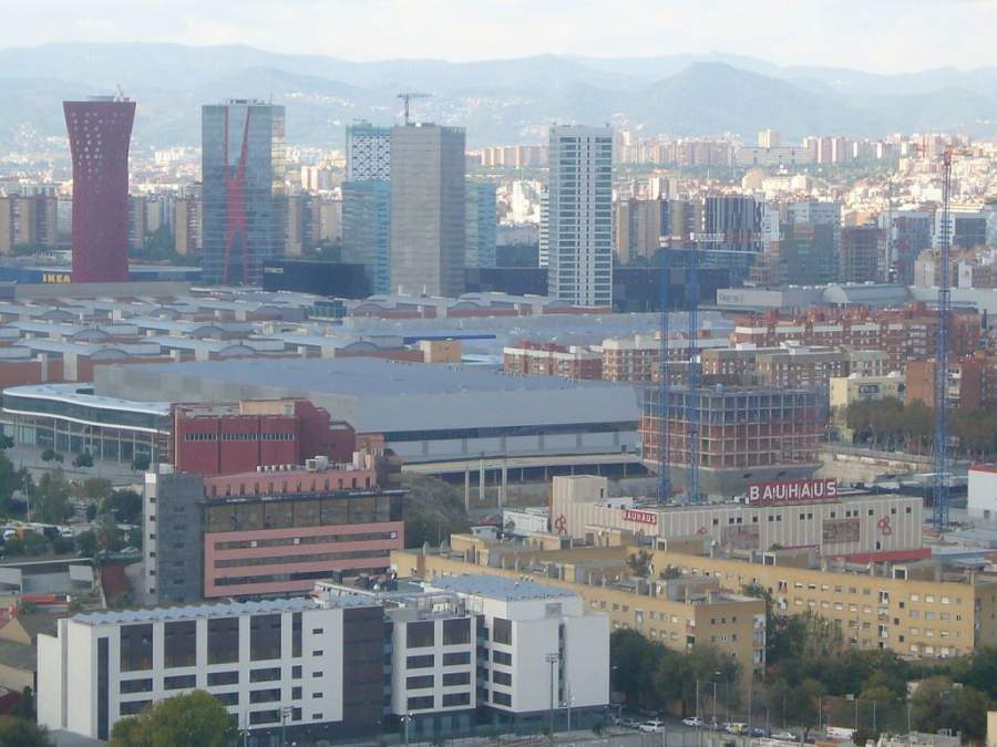 lhospitalet de llobregat los adultos se reúnen lhospitalet de llobregat los adultos se reúnen